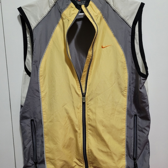 Vintage early 2000's Nike vest - Picture 1 of 4
